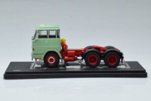 Henschel HS 19 TS Groen IXO 1:43 TR151 Metaal — afbeelding 3 van 6