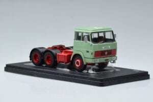 Henschel HS 19 TS Groen IXO 1:43 TR151 Metaal — afbeelding 4 van 6