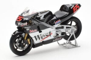 Honda NSR500 West Honda Pons #65 L. Capirossi 500cc World Championship 2001 Minichamps 1:12 122016165 Metaal — afbeelding 2 van 4