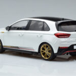 Hyundai i30 N PD Atlas Wit MCG 1:18 - image 5 of 6