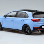 Hyundai i30 N PD Performance Blauw MCG 1:18 - image 5 of 6
