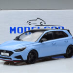 Hyundai i30 N PD Performance Blauw MCG 1:18 - image 6 of 6