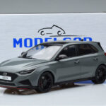 Hyundai i30 N PD Schaduwgrijs MCG 1:18 - image 6 of 6