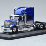 International Lonestar Blauw IXO 1:43 TR118