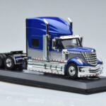 International Lonestar Blauw IXO 1:43 TR118 - image 4 of 6