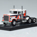 International Transtar 4300 Wit IXO 1:43