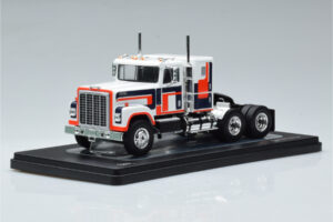 International Transtar 4300 Wit IXO 1:43