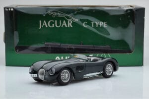 Jaguar C-Type Groen AUTOart 1:18 73500 Metaal — afbeelding 8 van 8