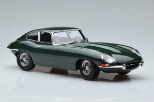 Jaguar E-Type Series 1 British Racing Groen KK-Scale 1:18 KKDC180431 Metaal — afbeelding 4 van 6