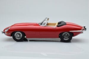 Jaguar E-Type Series 1 Roadster Rood KK-Scale 1:18 KKDC180482 Metaal — afbeelding 3 van 6