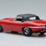 Jaguar E-Type Series 1 Roadster Rood KK-Scale 1:18 - image 5 of 6