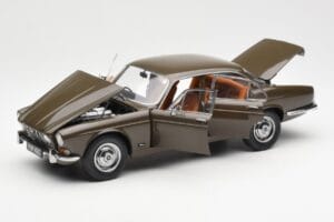 Jaguar XJ6 Series 1 4.2 Sable Bruin Paragon 1:18 2011004 Metaal — afbeelding 2 van 8