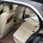 Jaguar XJ6 X350 Ebony Zwart Almost Real 1:18 - image 8 of 11