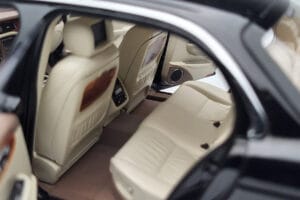 Jaguar XJ6 X350 Ebony Zwart Almost Real 1:18 810501 Metaal — afbeelding 8 van 11