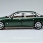 Jaguar XJ6 X350 Racing Groen Almost Real 1:18 810502 - image 5 of 13