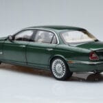 Jaguar XJ6 X350 Racing Groen Almost Real 1:18 810502 - image 7 of 13