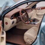 Jaguar XJ6 X350 Seafrost Lichtblauw Almost Real 1:18 - image 9 of 11