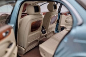 Jaguar XJ6 X350 Seafrost Lichtblauw Almost Real 1:18 810503 Metaal — afbeelding 10 van 11