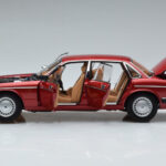 Jaguar XJ6 XJ40 Flamenco Rood Almost Real 1:18 - image 4 of 11