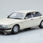Jaguar XJ6 XJ40 Glacier Wit Almost Real 1:18