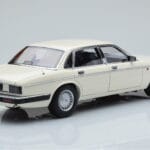 Jaguar XJ6 XJ40 Glacier Wit Almost Real 1:18 - image 3 of 11