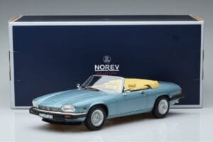Jaguar XJS V12 Cabriolet Lichtblauw Metallic Norev 1:18 182635 Metaal — afbeelding 6 van 6