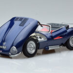 Jaguar XKSS Blauw AUTOart 1:18 - image 2 of 9