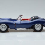 Jaguar XKSS Blauw AUTOart 1:18 - image 5 of 9