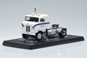 Kenworth Bullnose Ross Mackie Transport Wit IXO 1:43 TR063