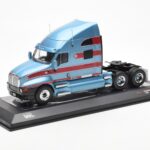 Kenworth T2000 Lichtblauw Rood IXO 1:43 TR180 - image 2 of 4