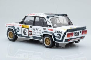 Lada 2105 VFTS #42 S. Brundza Rally 1000 Lakes 1984 IXO 1:18 18RMC146 Metaal — afbeelding 5 van 6