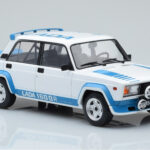 Lada 2105 VFTS Wit IXO 1:18 - image 4 of 6