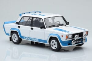 Lada 2105 VFTS Wit IXO 1:18 18CMC144 Metaal — afbeelding 4 van 6