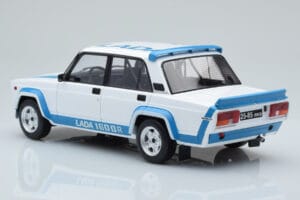Lada 2105 VFTS Wit IXO 1:18 18CMC144 Metaal — afbeelding 5 van 6