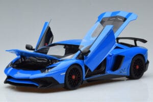 Lamborghini Aventador LP750-4 SV Blauw AUTOart 1:18 74559 Composiet — afbeelding 2 van 8