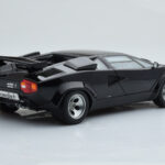 Lamborghini Countach LP5000S Zwart AUTOart 1:18 - image 4 of 10