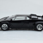 Lamborghini Countach LP5000S Zwart AUTOart 1:18 - image 5 of 10