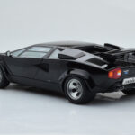 Lamborghini Countach LP5000S Zwart AUTOart 1:18 - image 7 of 10