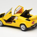 Lamborghini Countach LP 5000 Quattrovalvole Geel Kyosho 1:18 08320Y - image 5 of 8