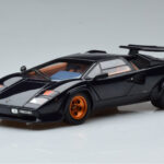 Lamborghini Countach LP500S Walter Wolf Donkerblauw Kyosho 1:18
