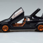 Lamborghini Countach LP500S Walter Wolf Donkerblauw Kyosho 1:18 - image 4 of 11