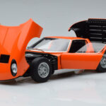 Lamborghini Miura SV Oranje AUTOart 1:18 - image 2 of 8