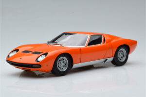 Lamborghini Miura SV Oranje AUTOart 1:18