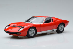 Lamborghini Miura SV Rood AUTOart 1:18