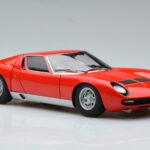 Lamborghini Miura SV Rood AUTOart 1:18 - image 6 of 8