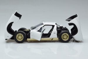 Lamborghini Miura SV Wit AUTOart 1:18 74544 Metaal — afbeelding 4 van 8