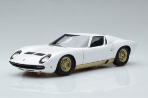Lamborghini Miura SV Wit AUTOart 1:18