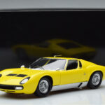 Lamborghini Miura SV Geel Kyosho 1:18 - image 11 of 11