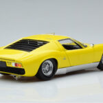 Lamborghini Miura SV Geel Kyosho 1:18 - image 3 of 11