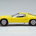 Lamborghini Miura SV Geel Kyosho 1:18 - image 5 of 11